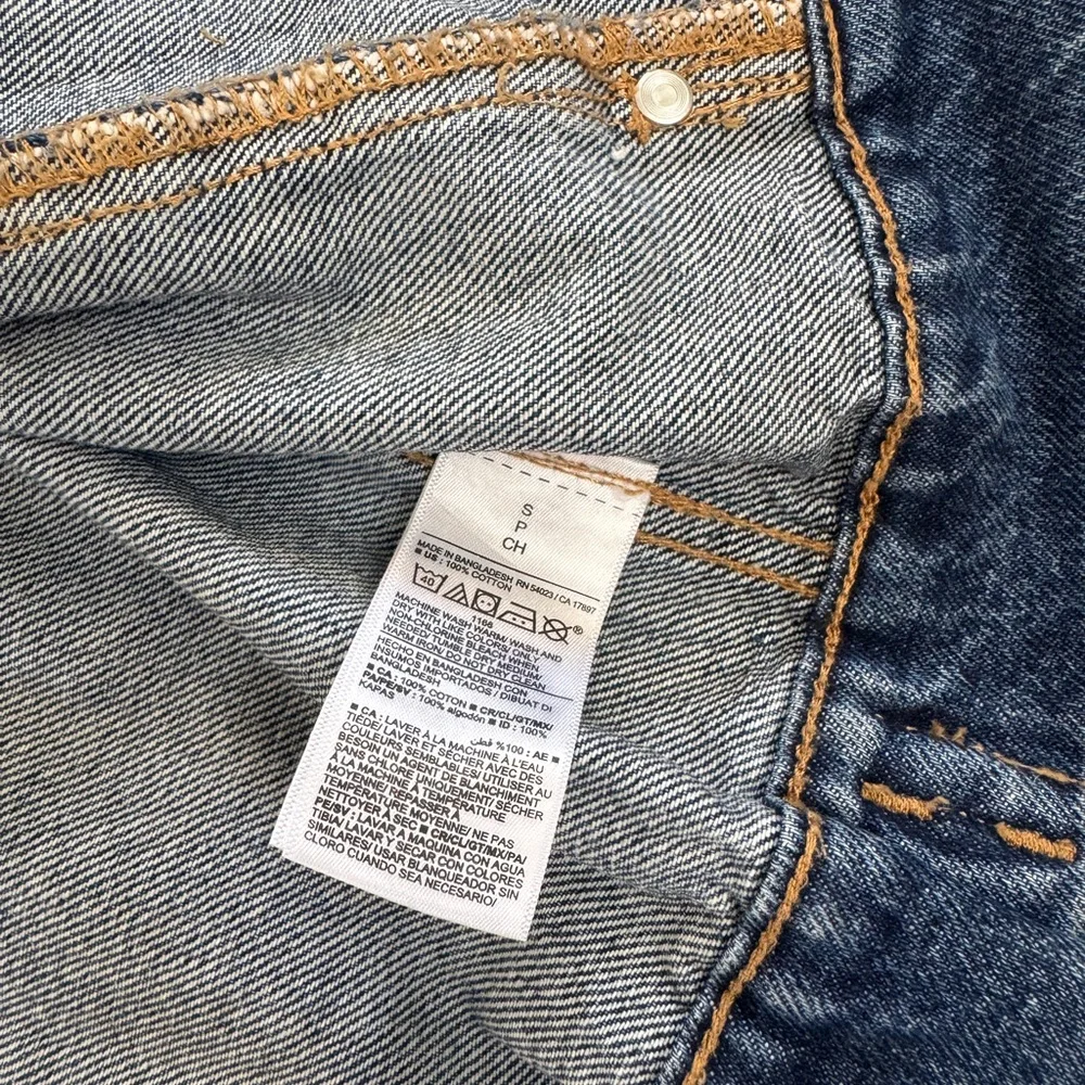 Women’s Old Navy Denim Jacket - Picture 4 of 11